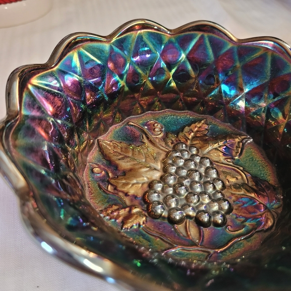 Fenton Iridescent Carnival Glass Bowl Grapes Candy Dish - Picture 4 of 9